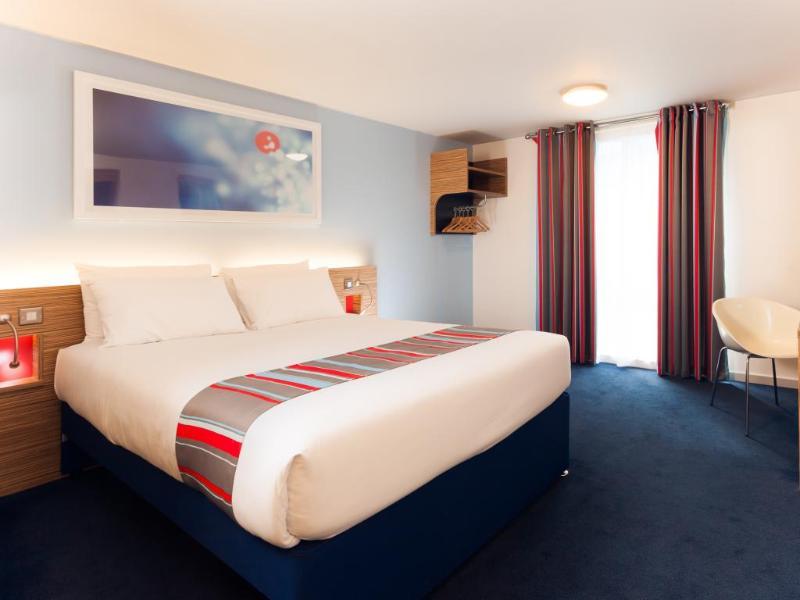 Travelodge Maidenhead Central מראה חיצוני תמונה